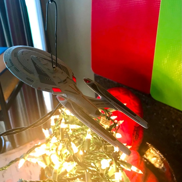 Set of 12 Vintage Hallmark Collectible StarTrek Ornaments - Picture 15 of 17